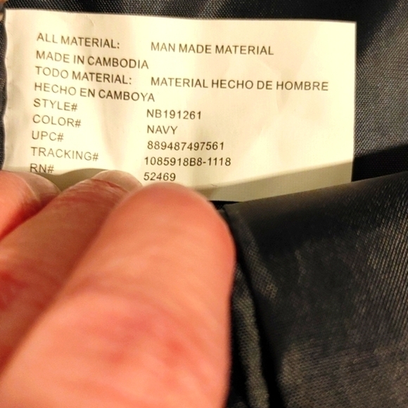 Medium size backpack blue and white striped in excellent unused condition - Picture 7 of 8